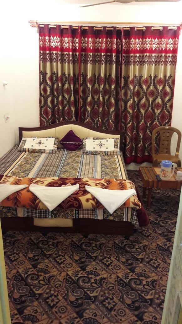 Fabulous Kashmir Srinagar Hotel Екстериор снимка